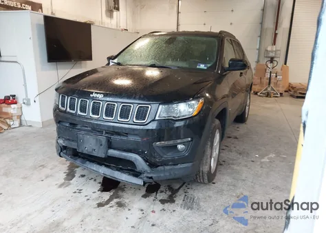 2019 Jeep Compass Latitude 4X4 из США, поврежденный, VIN 3C4NJDBB3KT807823